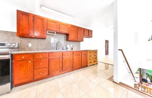 2777 Kalihi St, Honolulu HI 96819-6009 exterior