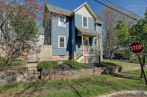 76 Lorimer Ave, Providence, RI 02906-3724
