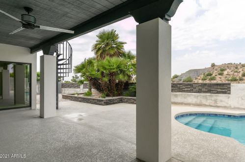 7614 20th St, Phoenix AZ  85020-4703 exterior