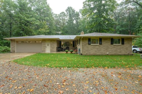 1042 5th St, Kalamazoo, MI 49009-8542