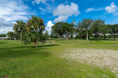 1891 Erwin Rd, Fort Pierce FL  34952-5517 exterior