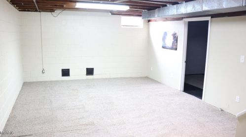 3821 Ellen St, Meskegon MI 49444-4067 exterior