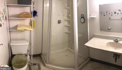 25 Myrtle Ave, Pittsburgh PA 19083-5706 exterior