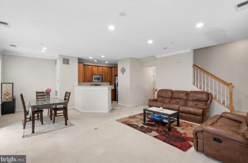 13106 Marcey Crk Rd, Herndon VA 20171-4820 exterior