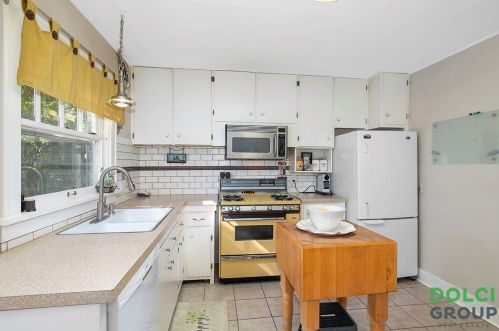 2930 Leonard St, Grand Rapids MI 49534-6856 exterior