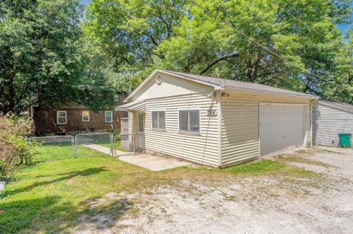 744 Laclede Sta Rd, Saint Louis MO 63117-2048 exterior