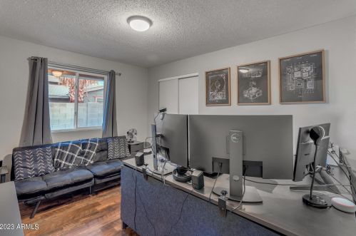 970 Gary Dr, Chandler AZ  85225-1437 exterior