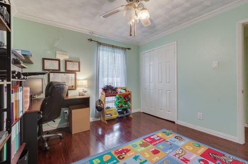 2108 11 St, Irving TX 75060-3529 exterior