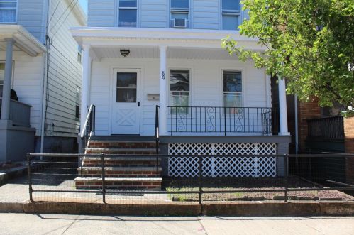 88 Plum St, New Brunswick, NJ 08901-1828