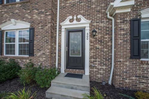 600 Aberdeen Ct, Moon Twp, PA 15108-4270