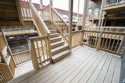 1008 Dakin St, Chicago IL 60613-2912 exterior