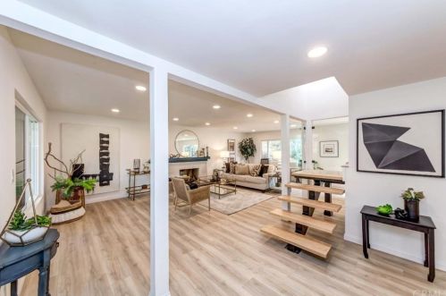 2017 Las Lanas Ln, Fullerton CA  92833-1706 exterior