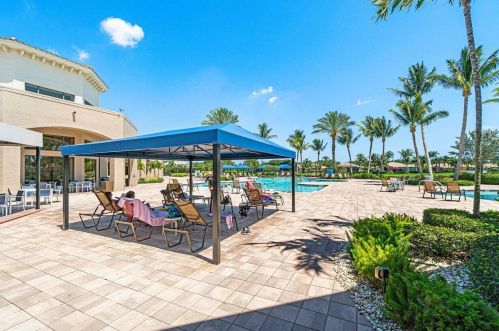 10591 Conway Trl, Boynton Beach FL 33437-3979 exterior