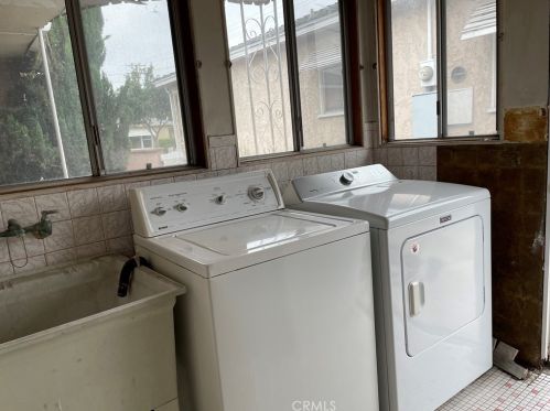 9752 Glandon St, Bellflower CA 90706-3053 exterior