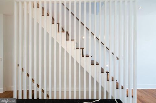 2833 Jackson St, Philadelphia PA  19145-2426 exterior