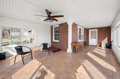 616 Poquonock Ave, Windsor CT  06095-2204 exterior