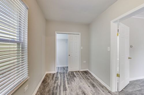 2947 Avers Ave, Chicago IL 60623-4543 exterior