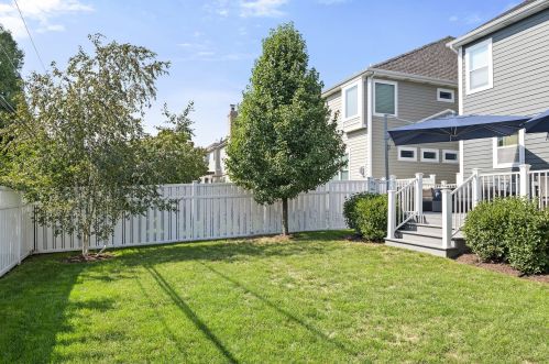 256 Elmhurst Ave, Elmhurst IL 60126-2961 exterior