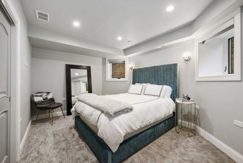 2208 Walton St, Chicago IL 60622-8696 exterior