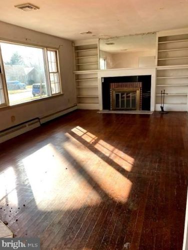 436 Northwest Dr, Silver Spring MD 20901-1435 exterior