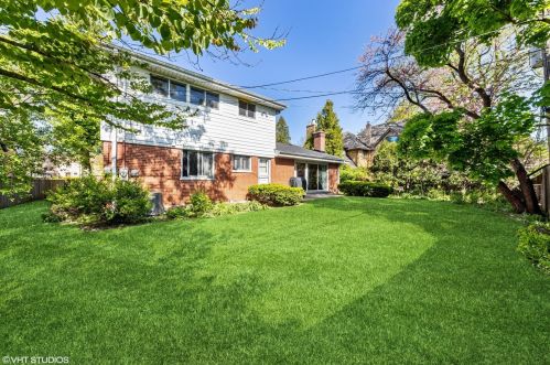 333 Sturges Pkwy, Elmhurst IL 60126-3339 exterior