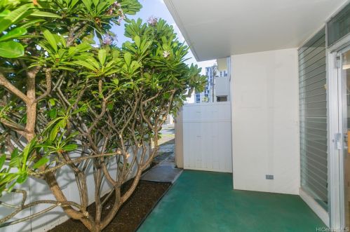 1026 Kalo Pl, Honolulu HI  96826-1633 exterior