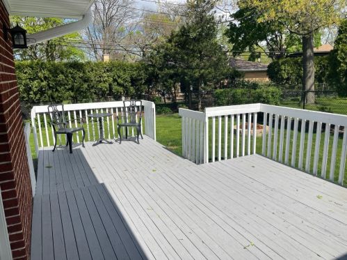 554 Park Ave, Elmhurst IL  60126-3645 exterior