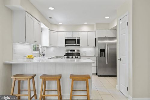 11133 Cedarwood Dr, Rockville MD 20852-3415 exterior