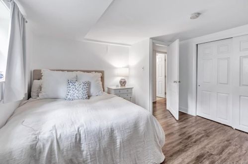 291 Rowayton Ave, Norwalk CT 06853-1628 exterior