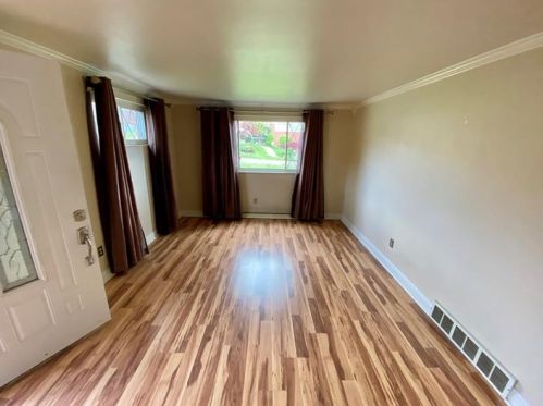 110 Kathleen Dr, Pittsburgh, PA 15227-4322