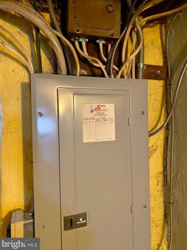 7026 Greene St, Philadelphia PA 19119-3114 exterior