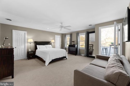 8904 1st Ave, Silver Spring MD 20912-4654 exterior