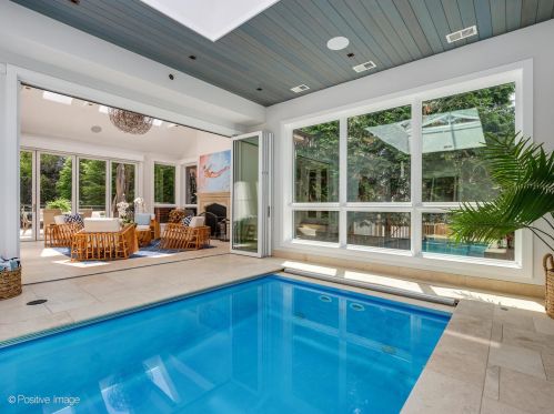 3720 Greenview Ave, Chicago IL 60613-3610 exterior