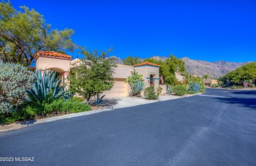 4539 Red Mesa Dr, Tucson AZ  85718-3562 exterior