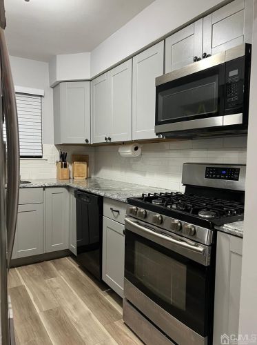 66 Redbud Rd, Piscataway NJ  08854-5927 exterior