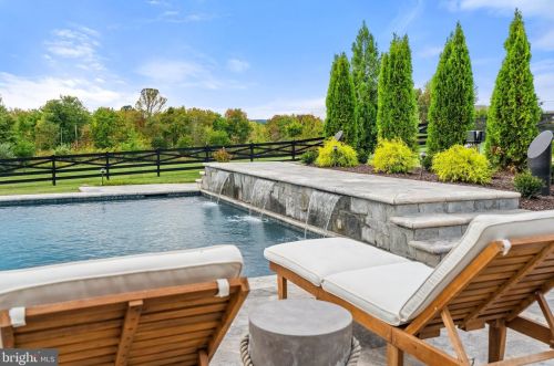 23073 Creighton Farms Dr, Leesburg VA 20175-6491 exterior