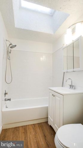 327 Fern St, Darby PA 19023-2614 exterior