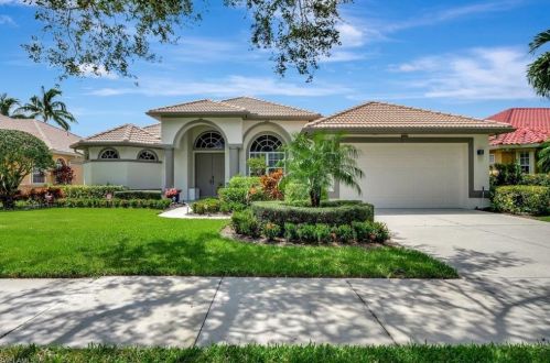 14802 Fripp Island Ct, Naples, FL 34119-4818