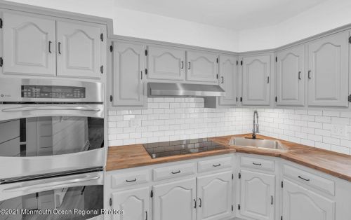 1120 Farmingdale Rd, Jackson Twp NJ  08527-1380 exterior