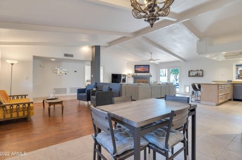 16002 6 Pl, Phoenix AZ 85024-1000 exterior