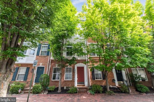 5063 Kilburn St, Alexandria, VA 22304-7771