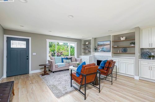 5501 Arizona Dr, Concord CA  94521-4026 exterior