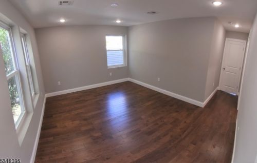 225 9 St, Newark NJ 07107-1907 exterior