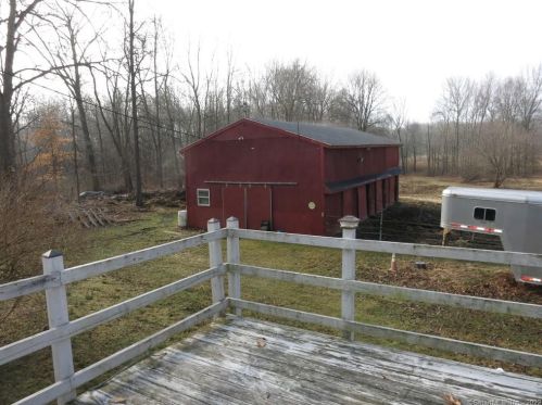 773 Bloomfield Ave, Windsor CT 06095-2812 exterior