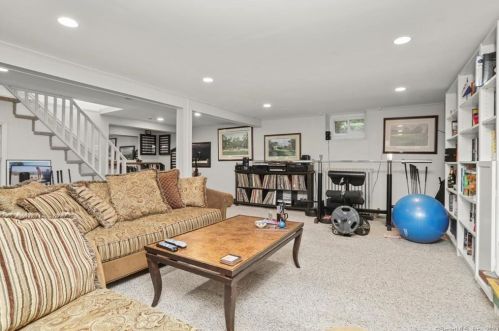 197 Newtown Ave, Norwalk CT 06851-2326 exterior