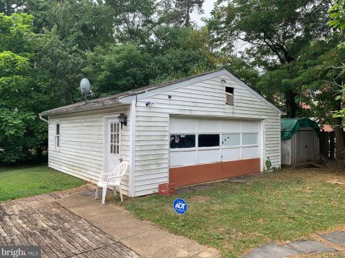 8122 Martha St, Alexandria, VA 22309-3720