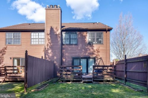 9 Cliveden Ct, Trenton NJ 08648-1400 exterior