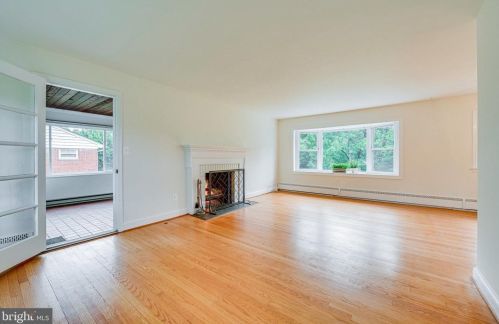 1325 Kurtz Rd, Mc Lean VA  22101-4018 exterior