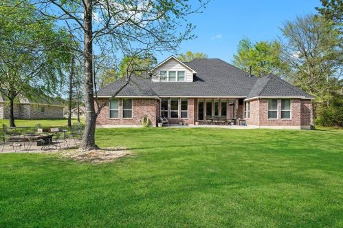 15635 Connie Ln, Montgomery TX 77316-9467 exterior