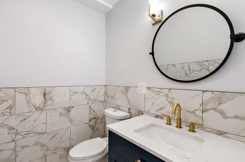 527 Ridgeway Ave, Chicago IL 60659-1117 exterior